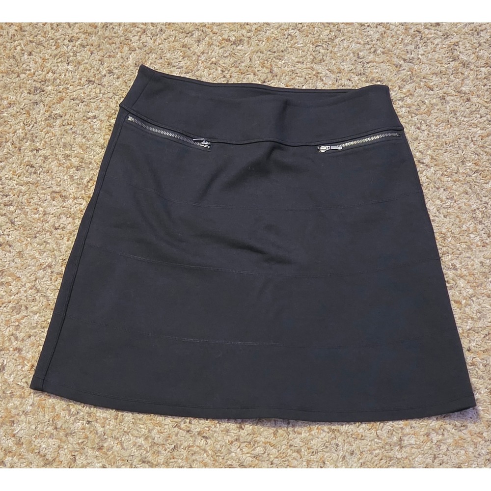 Athleta Strata A-Line Skirt Women's Size Medium Black Front Zip Pockets Black